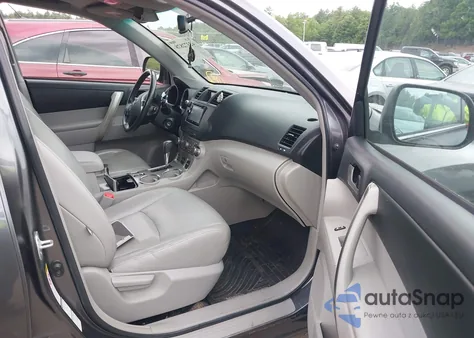 2012 Toyota Highlander Se V6 z USA, uszkodzony, nr VIN 5TDBK3EH9CS124577